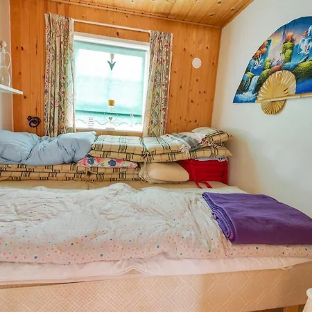 Three-bedroom Holiday In * Hals
